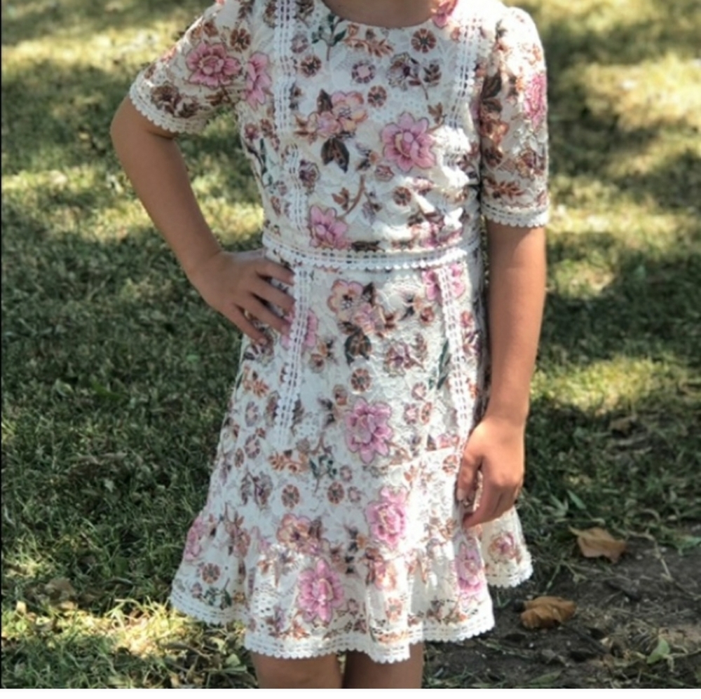 *EUC* GB Girls Floral Lace Ruffle Hem Dress